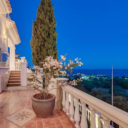 With Sea Views & Heated Pool *