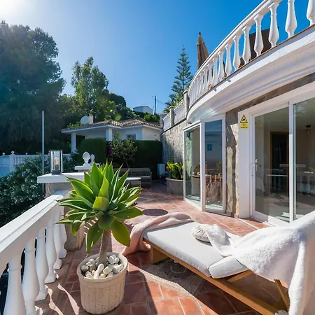 With Sea Views & Heated Pool Benalmádena